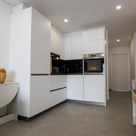 View Flat W/ Balcony Near Casino By Hostwise Monte Gordo